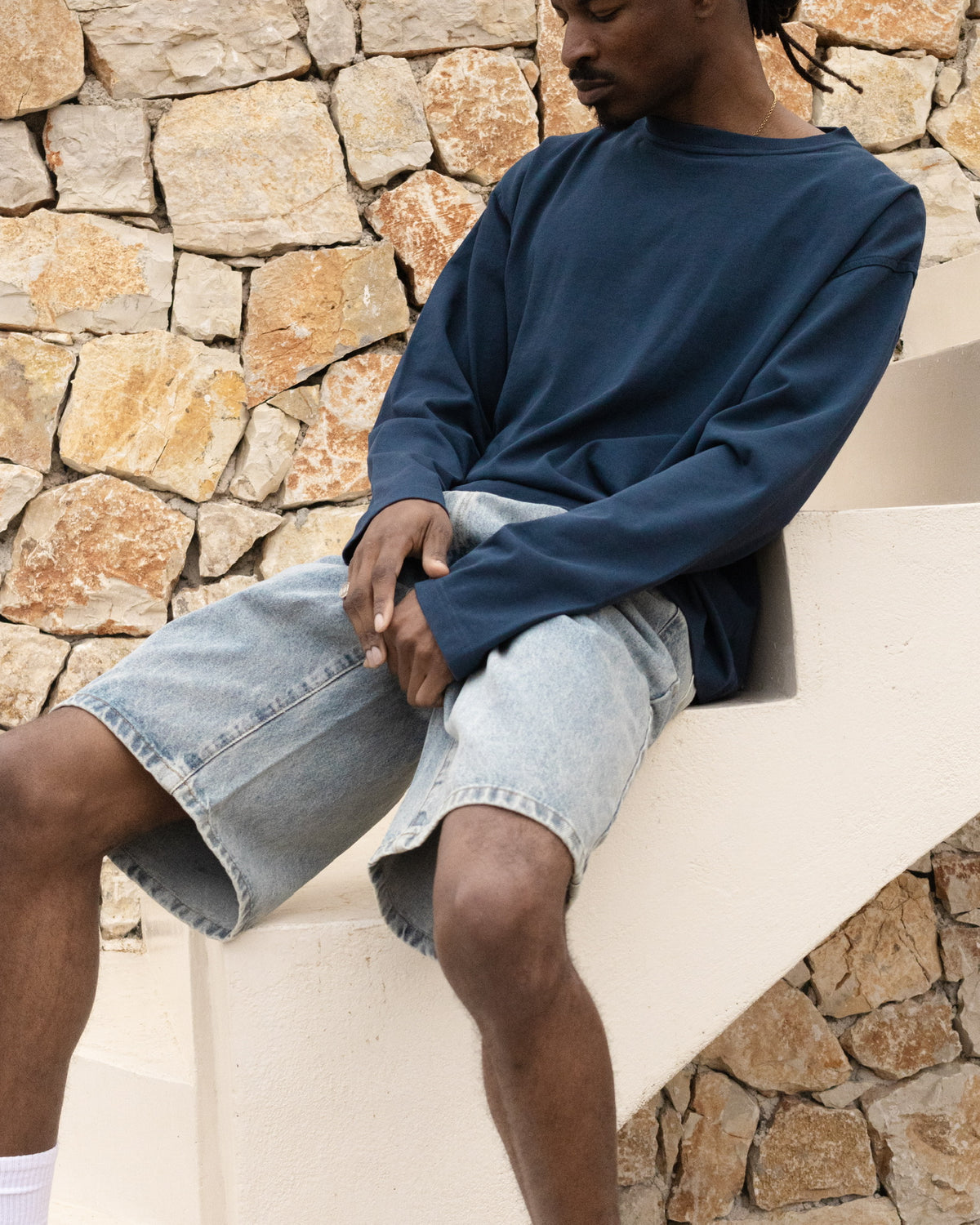 Cropped Long Sleeve T-Shirt - Navy campaign image 2