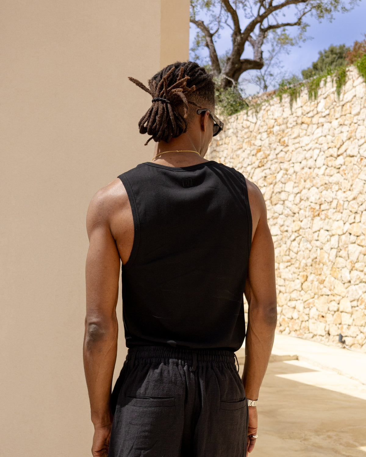 Rib Tank - Black campaign image 2