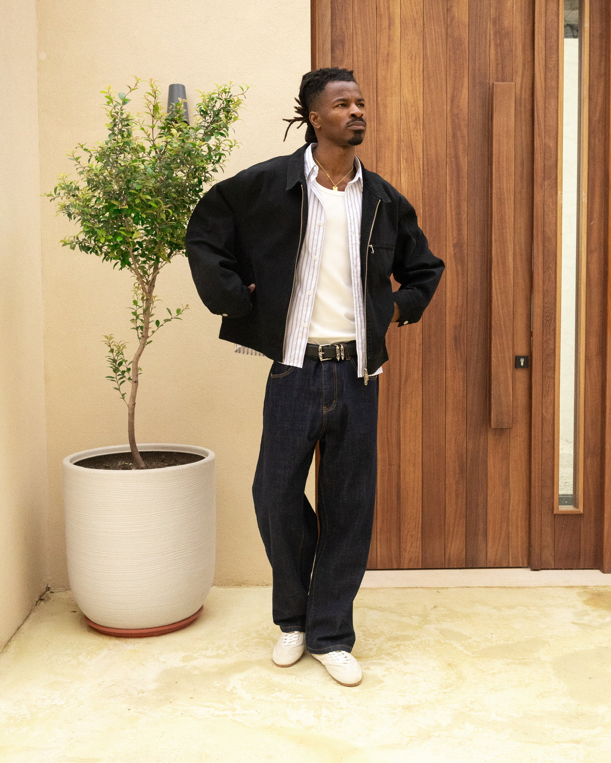 Utility Trucker Jacket - Vintage Black campaign image 2