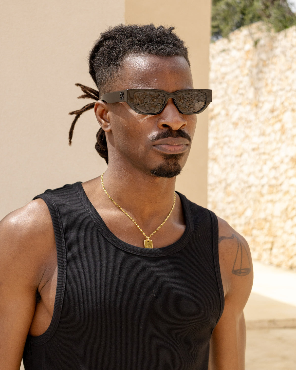 Rib Tank - Black campaign image 5
