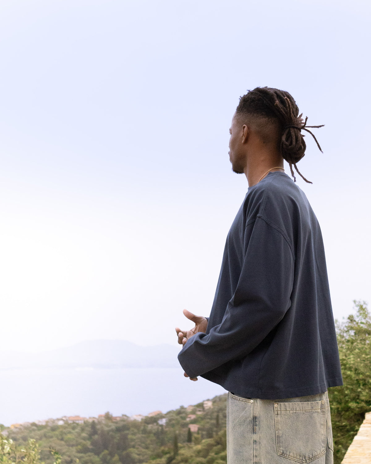 Cropped Long Sleeve T-Shirt - Navy campaign image 4
