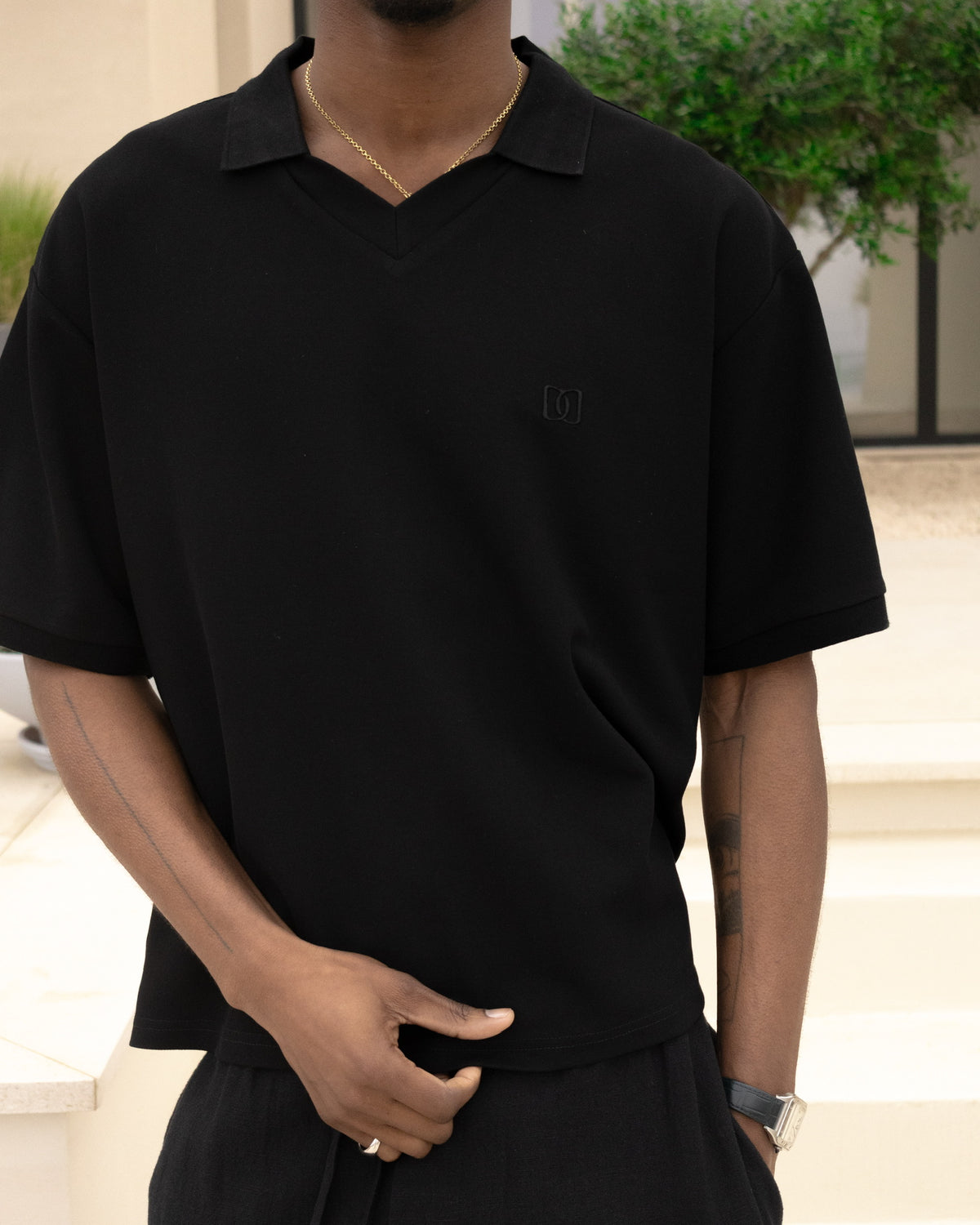 Cropped Polo - Black campaign image 5
