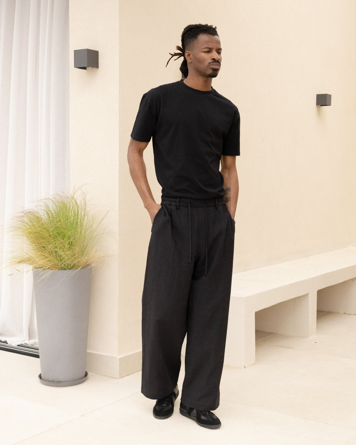 Tailored T-Shirt - Black campaign image 2