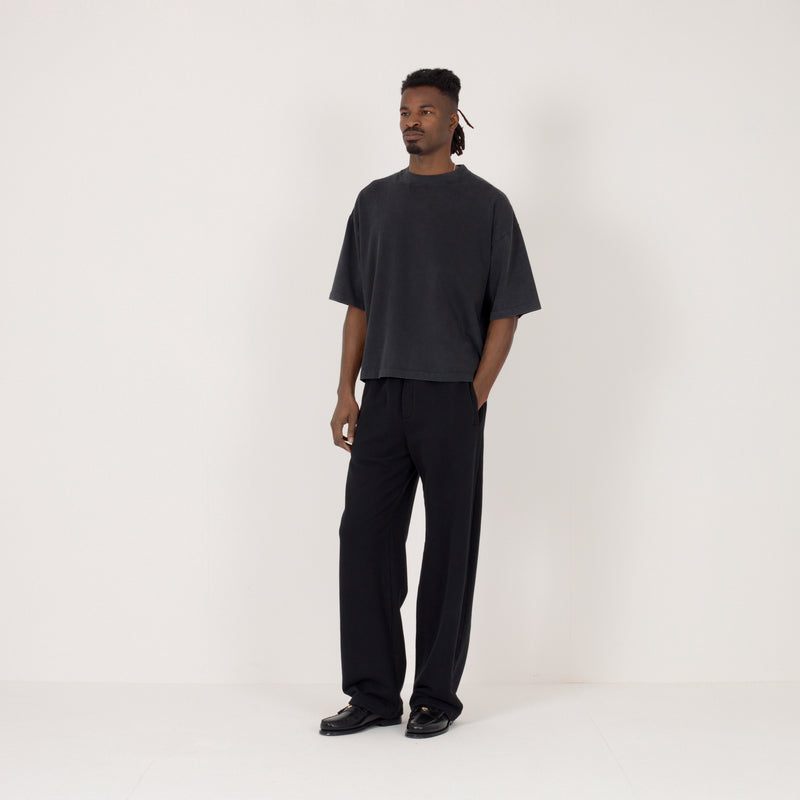 Cropped T-Shirt - Vintage Black; Relaxed Sweatpant - Black — Full 45°