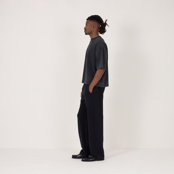 Cropped T-Shirt - Vintage Black; Relaxed Sweatpant - Black — Full side