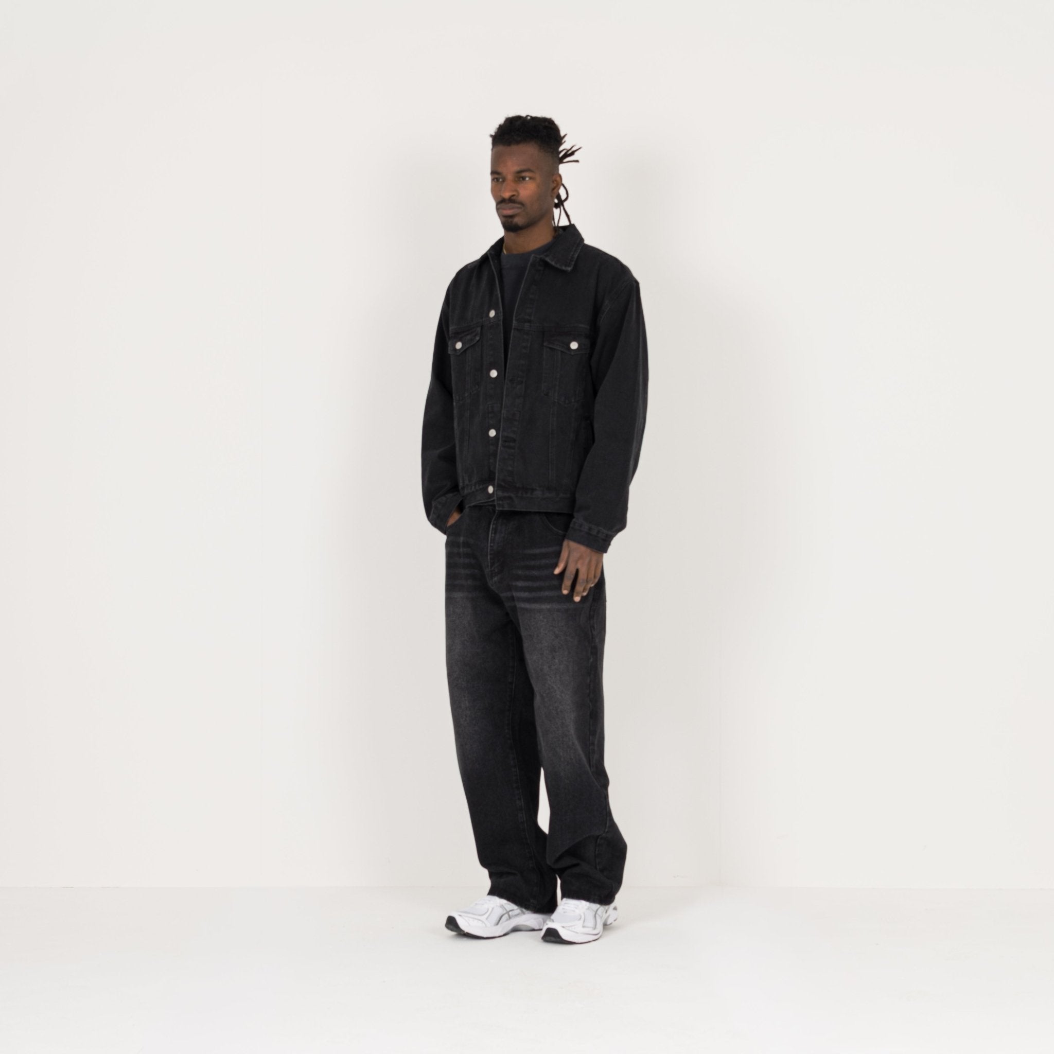 denim-jacket-vintage-black-