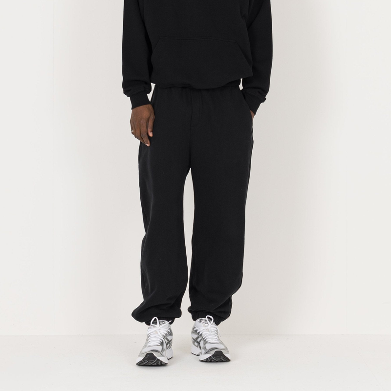 Relaxed Cuffed Sweatpant - Black - Destructive
