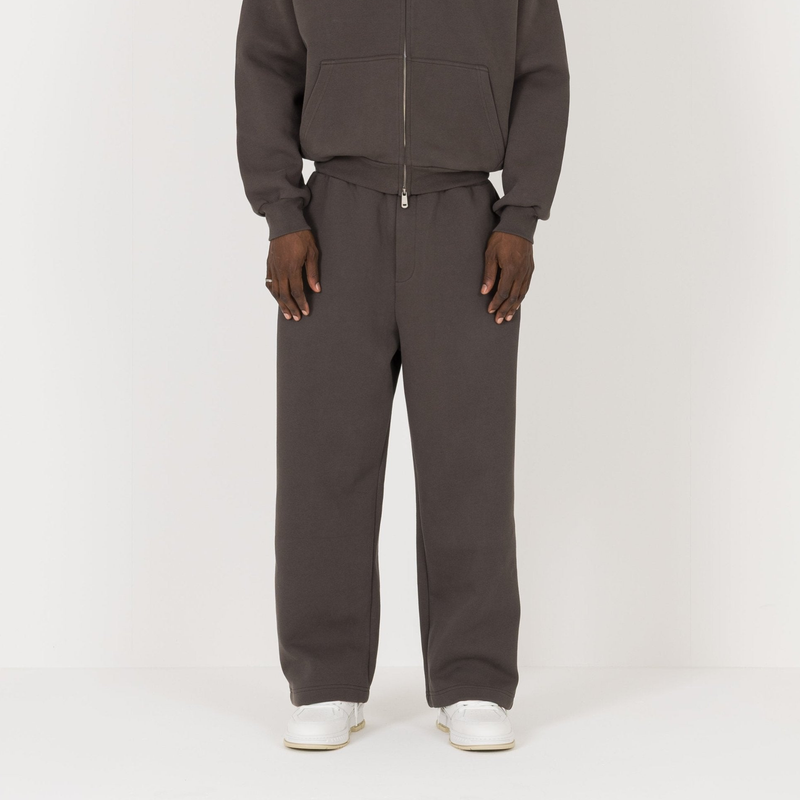 Sculpt Sweatpant - Moor Brown - Destructive