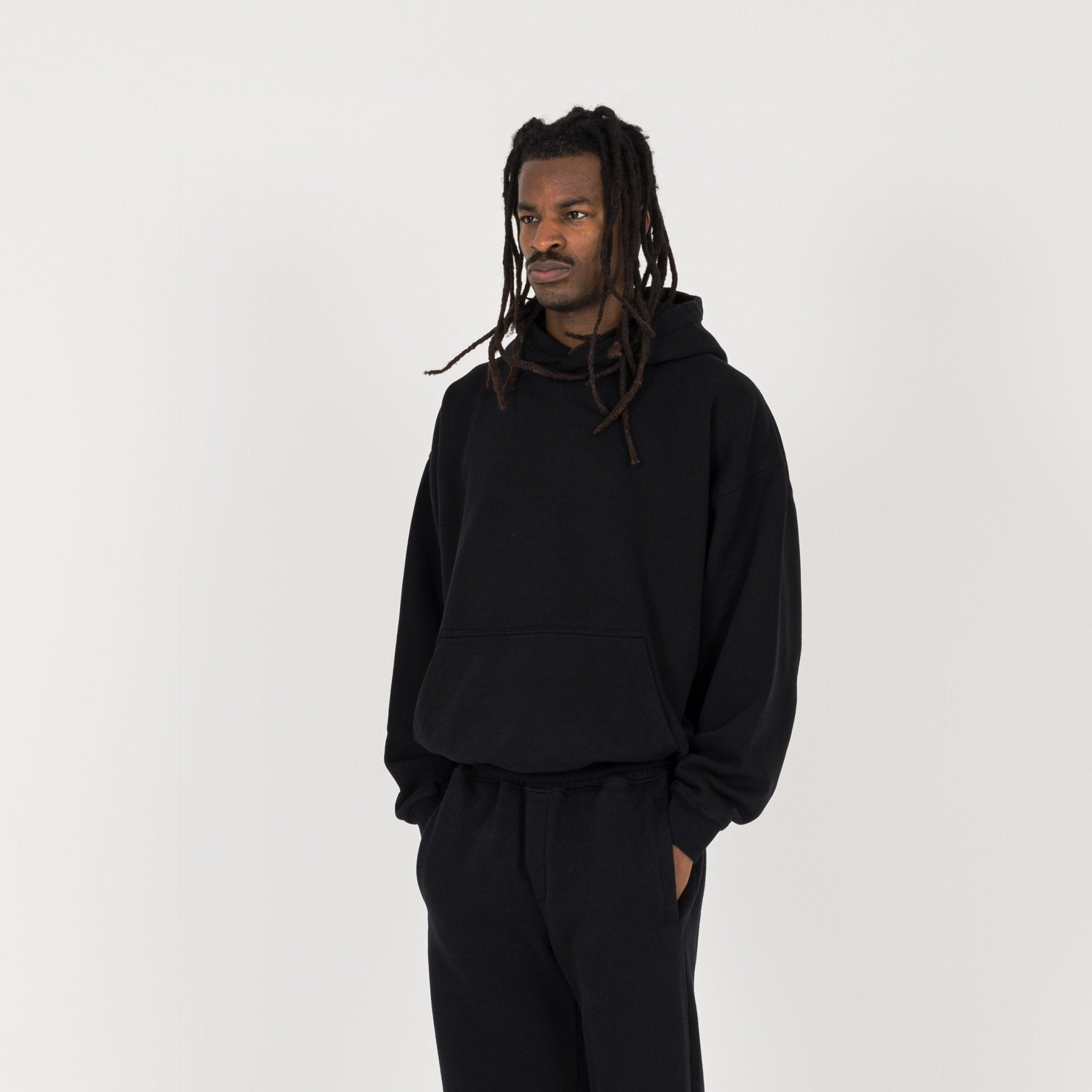 DEVASTATED WALL HOODIE / BLK
