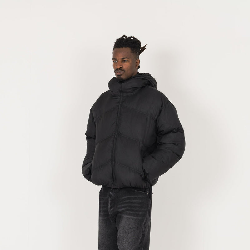 Puffer Jacket - Black - Destructive