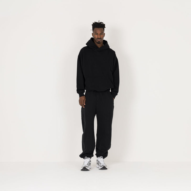 Relaxed Cuffed Sweatpant - Black - Destructive