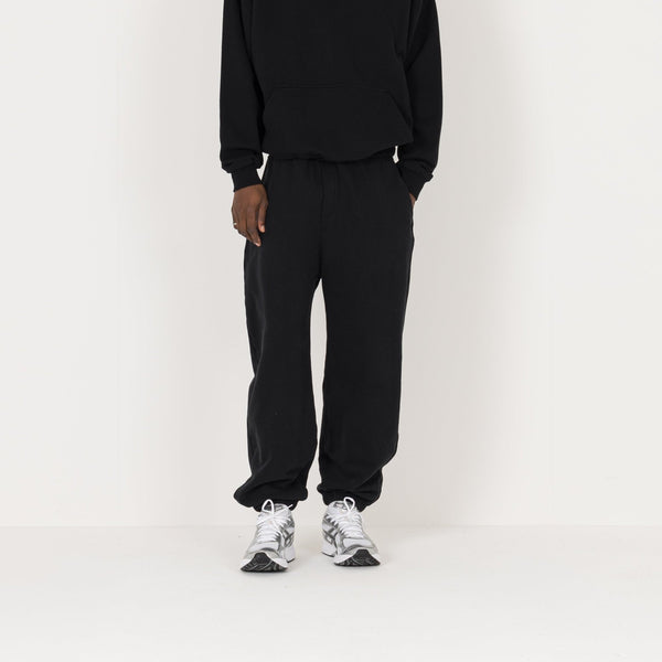 Relaxed Cuffed Sweatpant - Black - Destructive