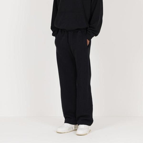Relaxed Sweatpant - Black - Destructive