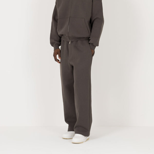 Sculpt Sweatpant - Moor Brown - Destructive