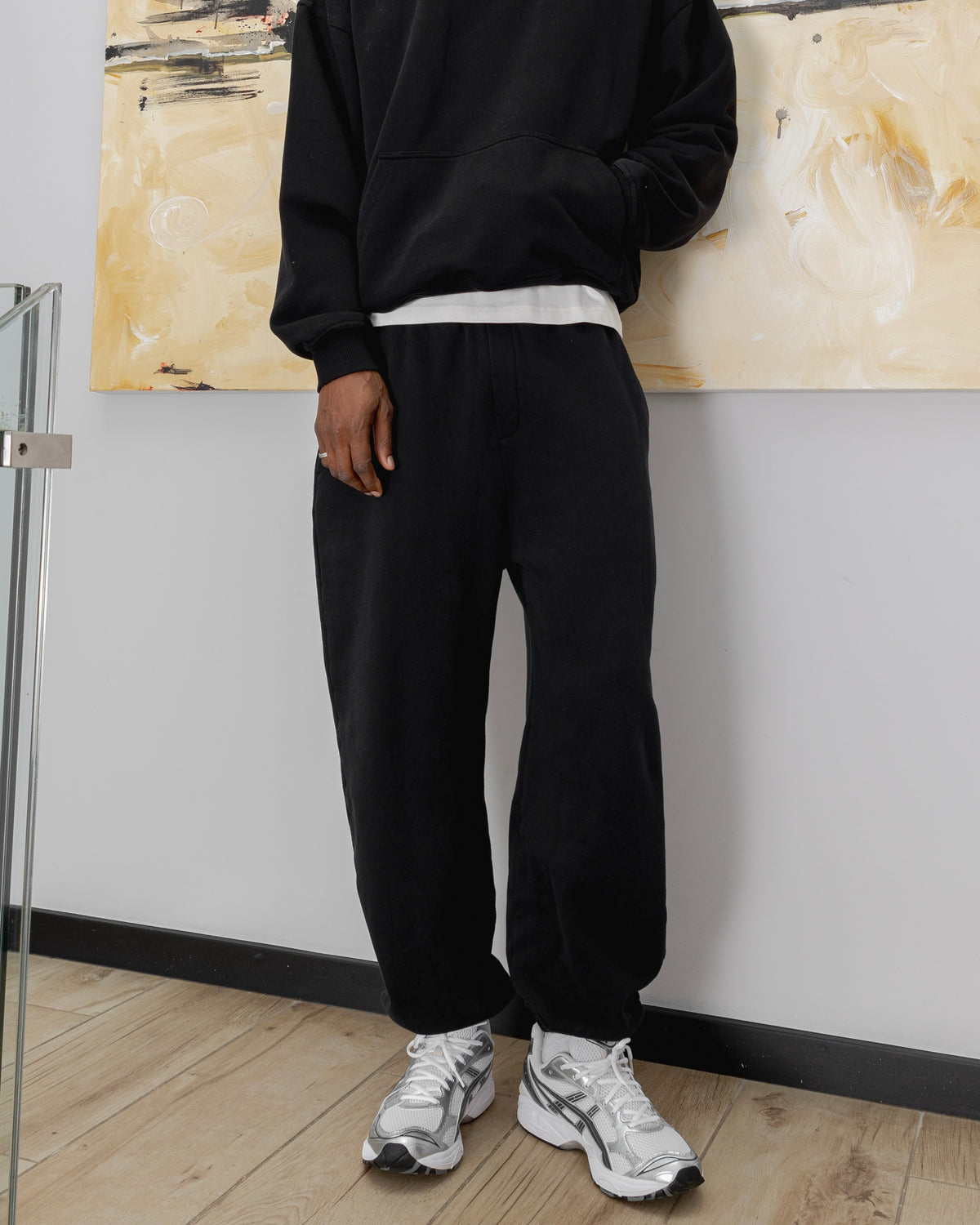 Relaxed Cuffed Sweatpant - Black campaign image 1