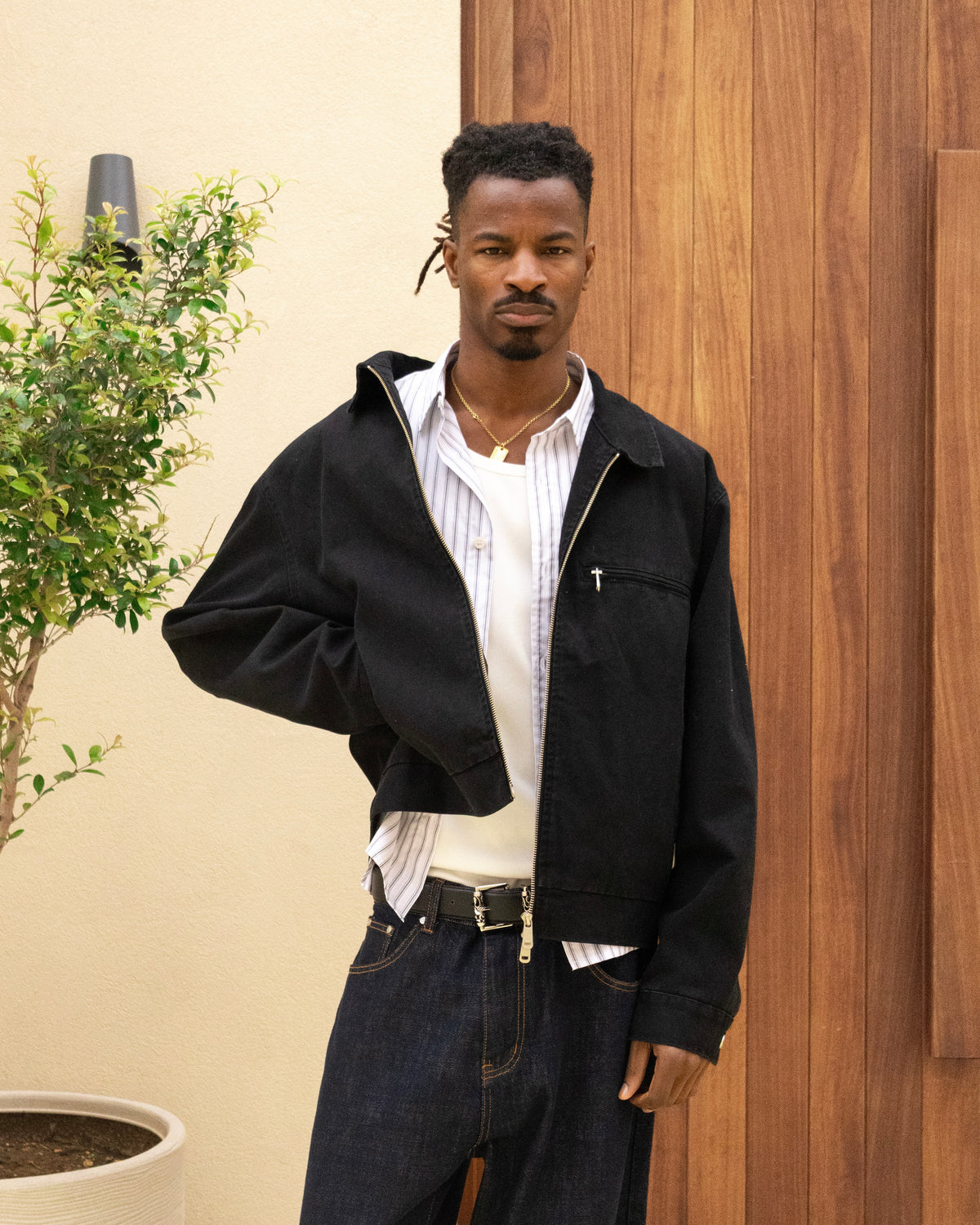 Utility Trucker Jacket - Vintage Black campaign image 1