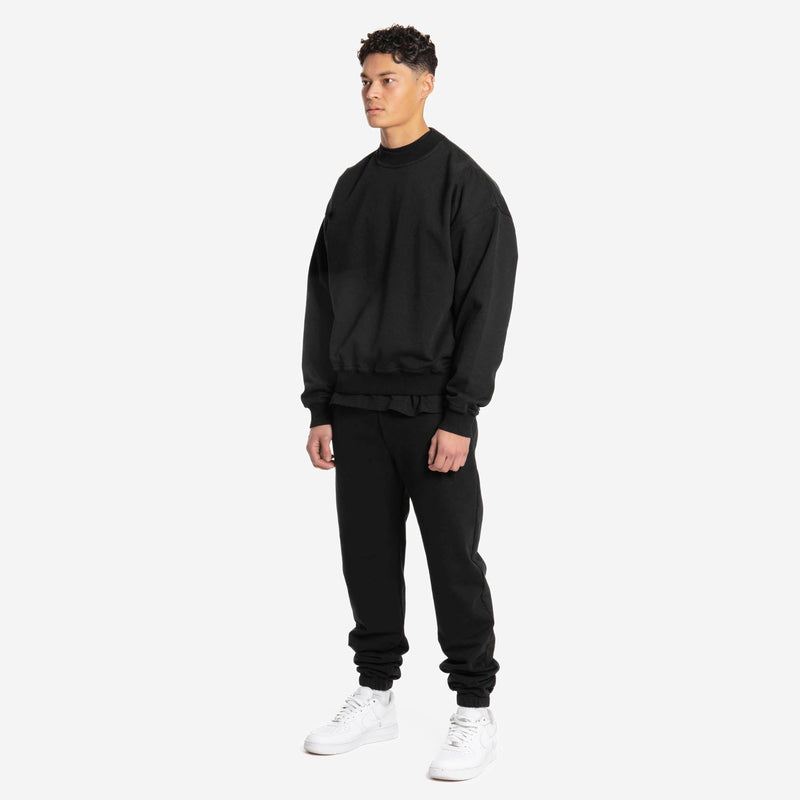 Black sweatshirt and sweatpants sale